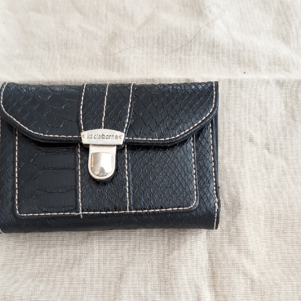 Liz Claiborne Textured Black Wallet Trifold